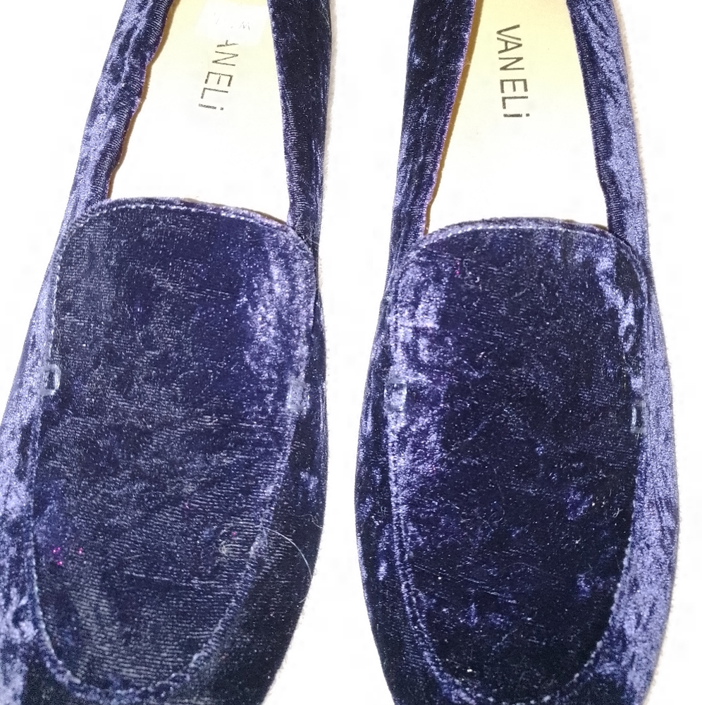 Vaneli Blue velvet loafer flats NWT size 7.5